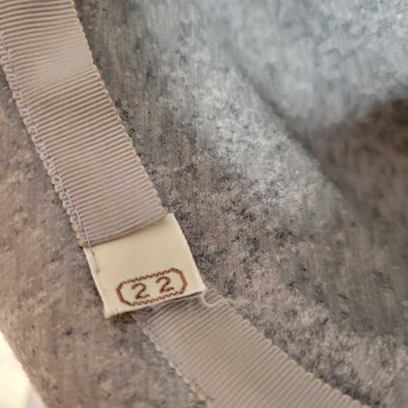 Vintage Hat By Ritz Elegant Gray Wool Hat with Bow - Picture 5 of 9